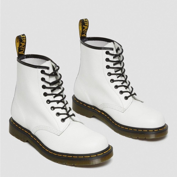 Dr Martens 1460 Smooth Leather Lace Up Boots - Picture 1 of 11
